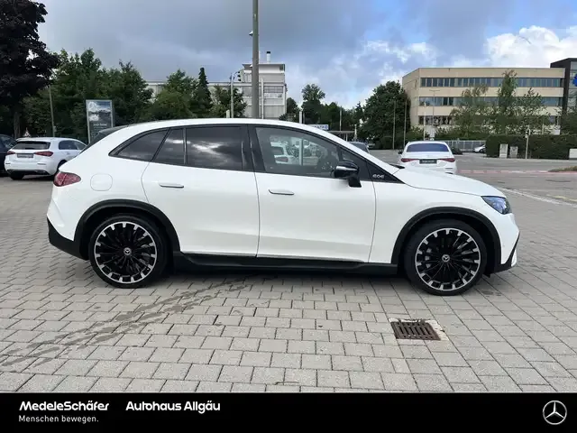 Mercedes-Benz EQE SUV