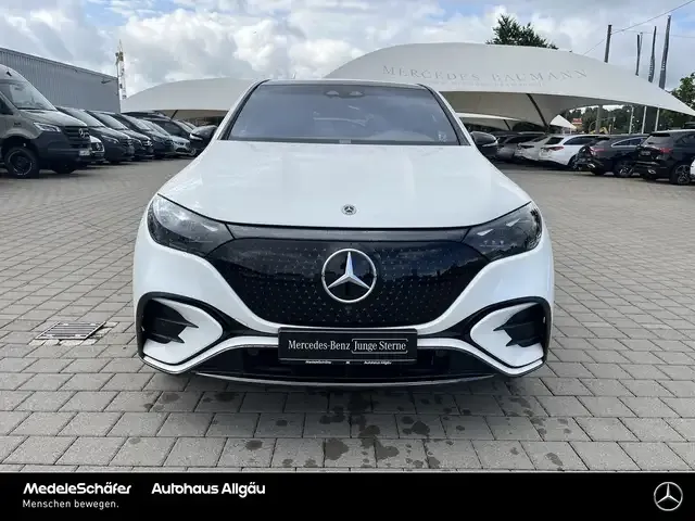 Mercedes-Benz EQE SUV