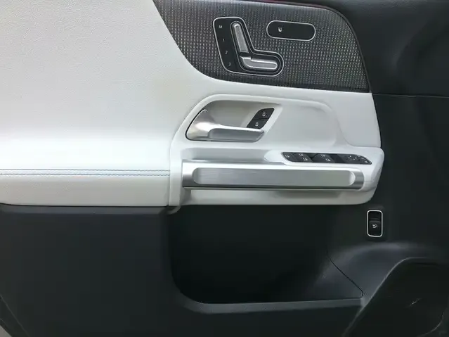 Mercedes-Benz EQB 350