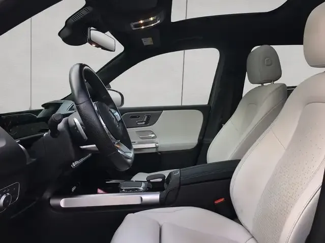 Mercedes-Benz EQB 350