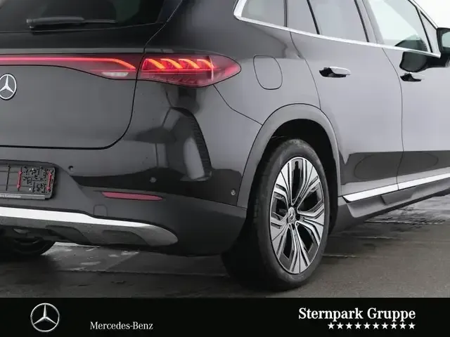Mercedes-Benz EQE SUV