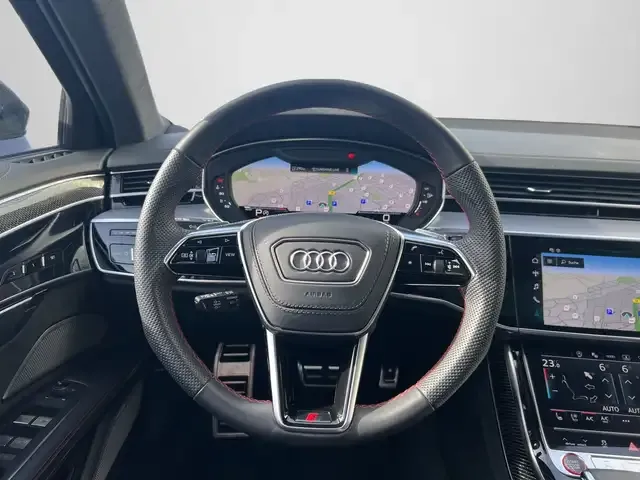 Audi S8