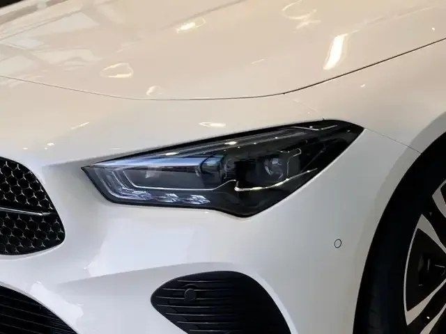 Mercedes-Benz CLA 180