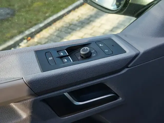 Volkswagen T6.1 Caravelle