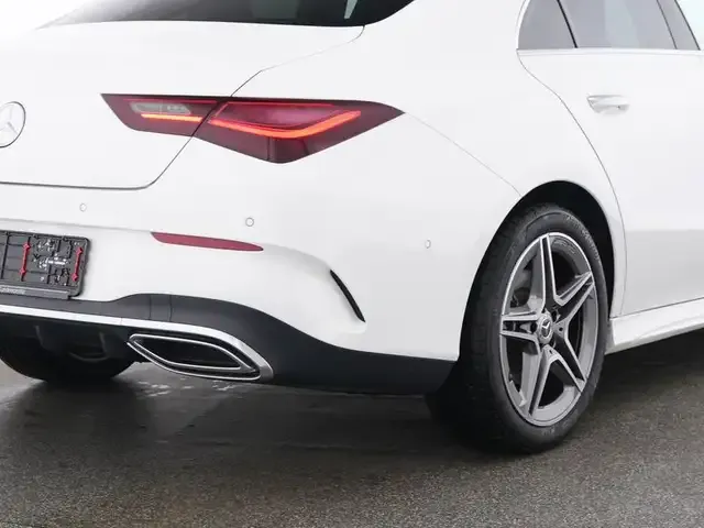 Mercedes-Benz CLA 200