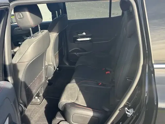 Mercedes-Benz EQB 300