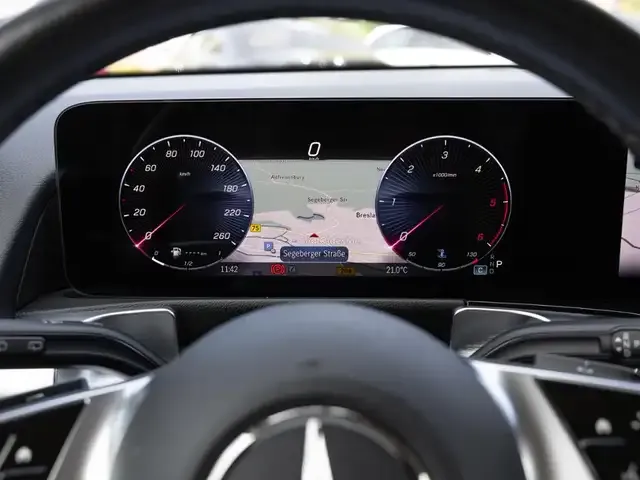 Mercedes-Benz GLB 180