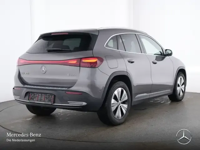 Mercedes-Benz EQA 300