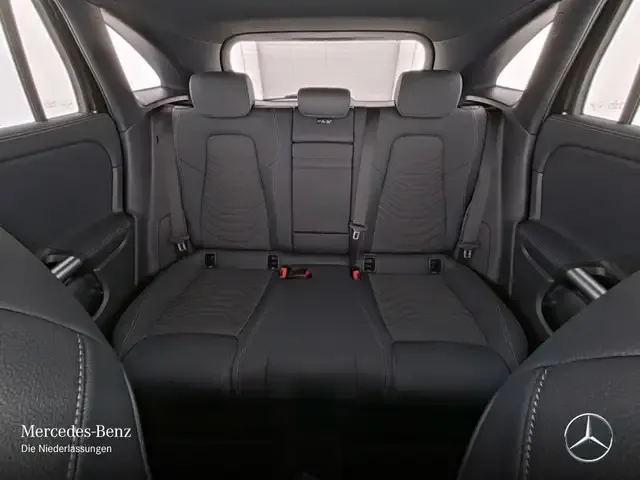 Mercedes-Benz EQA 300