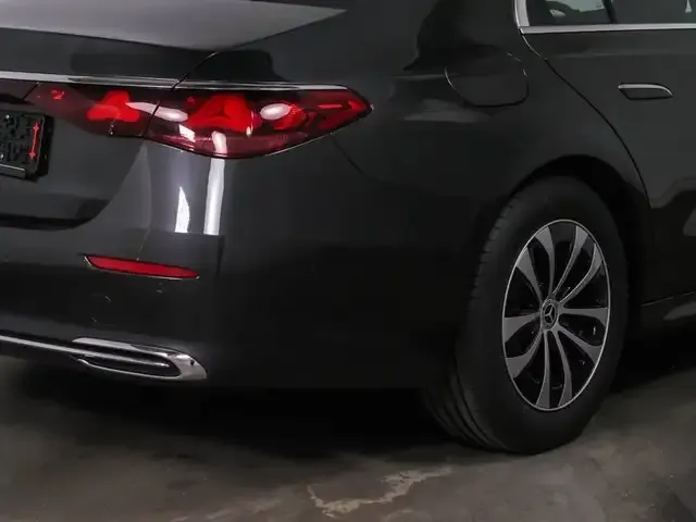 Mercedes-Benz E 200