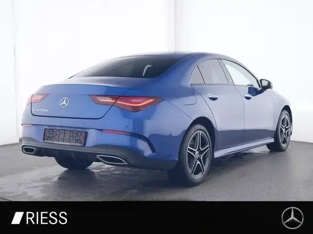 Mercedes-Benz CLA 250