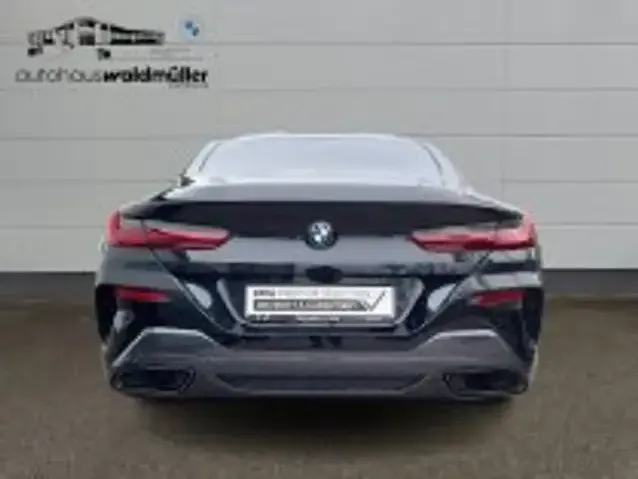 BMW 840