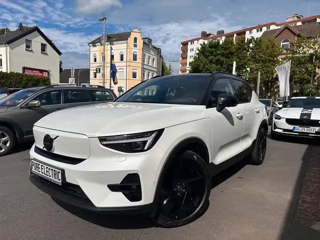 Volvo EX40