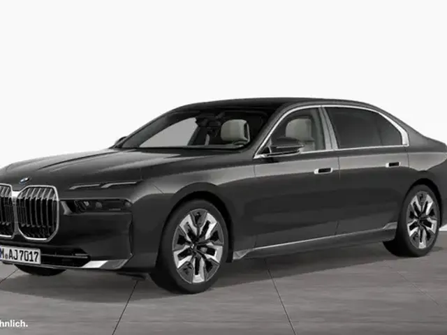 BMW 740