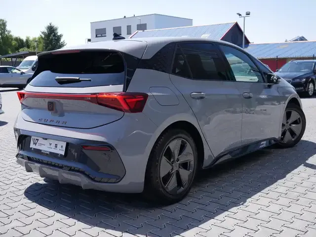 CUPRA Born