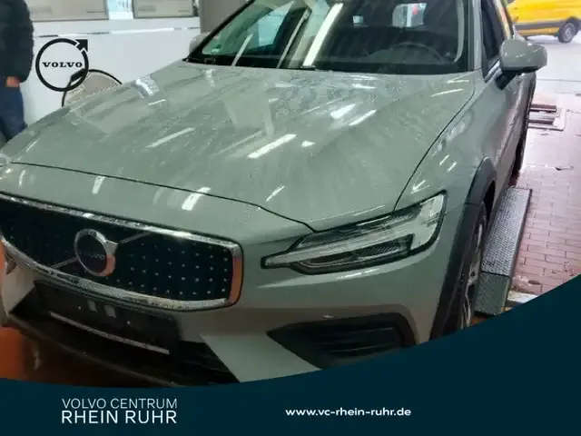Volvo V60 Cross Country