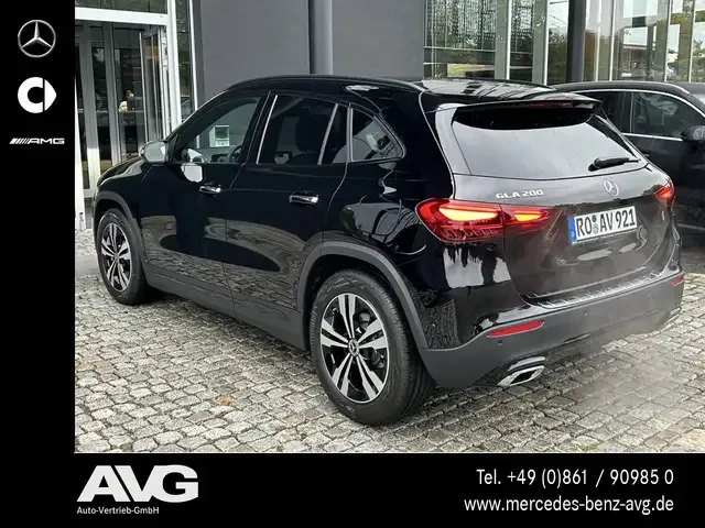 Mercedes-Benz GLA 200
