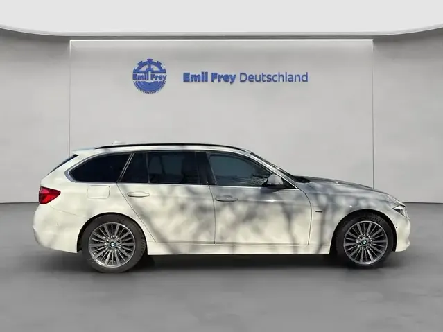 BMW 330