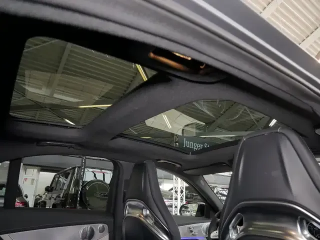 Mercedes-Benz C 63 AMG