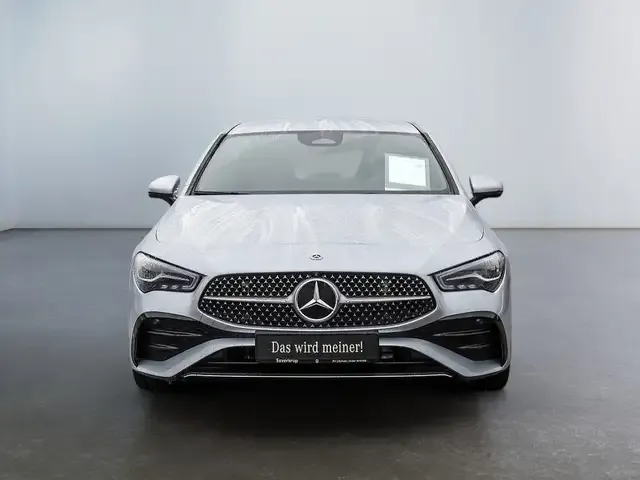 Mercedes-Benz CLA 200