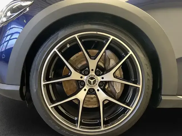Mercedes-Benz E 400
