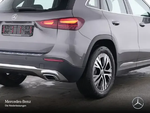 Mercedes-Benz GLA 180