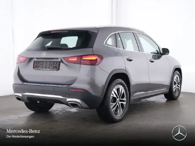 Mercedes-Benz GLA 180