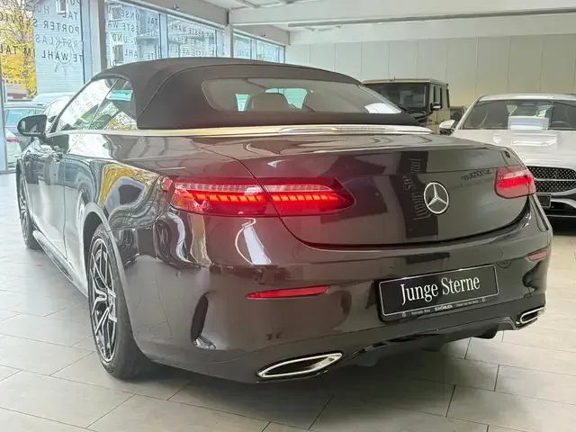 Mercedes-Benz E 200