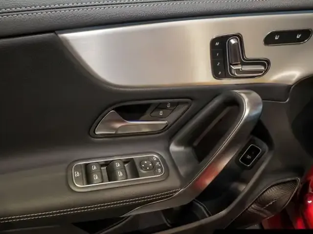 Mercedes-Benz CLA 45 AMG