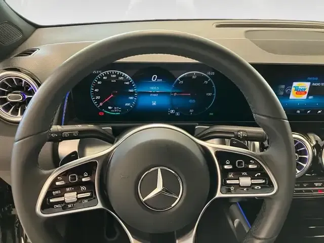 Mercedes-Benz EQB 300