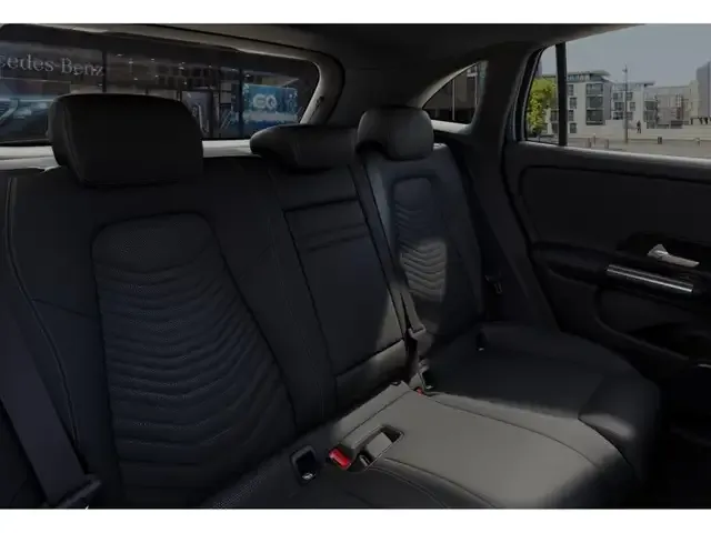 Mercedes-Benz EQA 300
