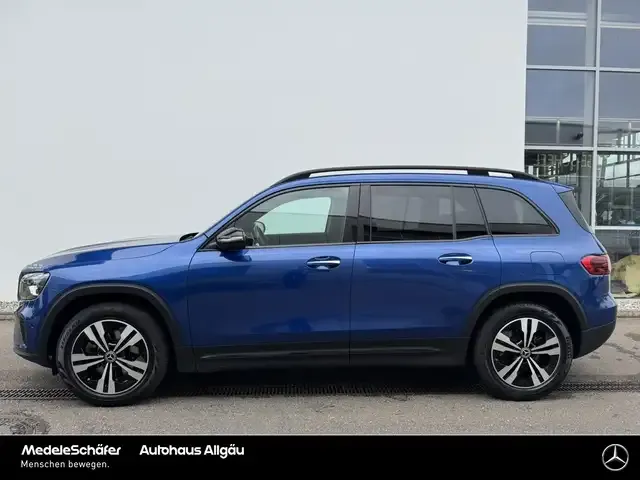 Mercedes-Benz GLB 220