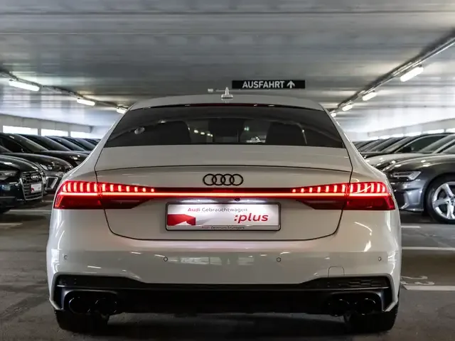 Audi S7