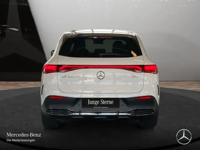 Mercedes-Benz EQE SUV