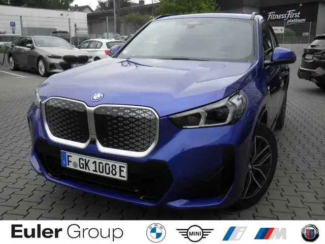 BMW iX1