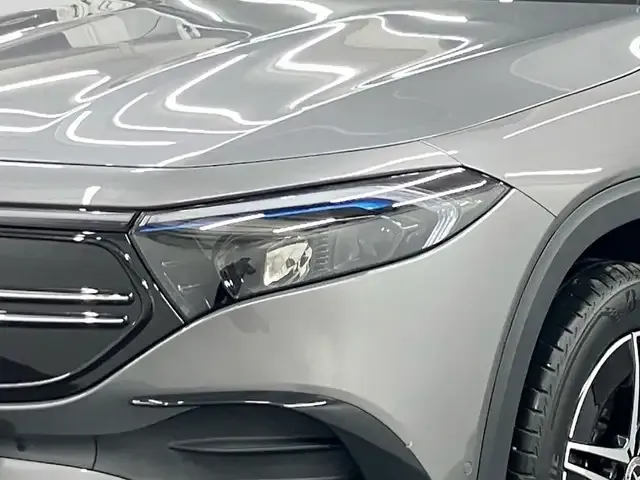 Mercedes-Benz EQB 300