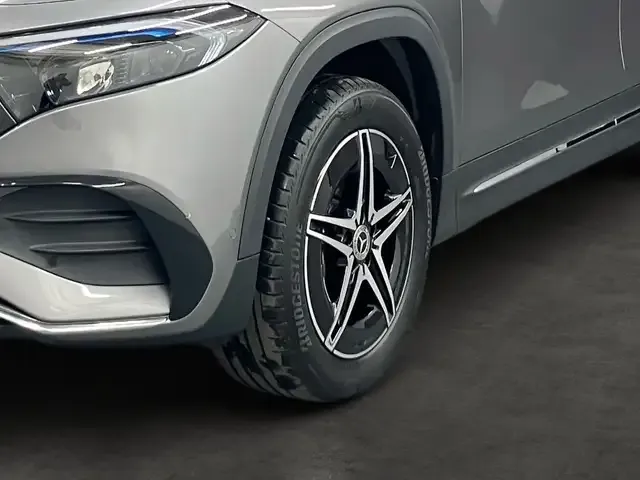 Mercedes-Benz EQB 300