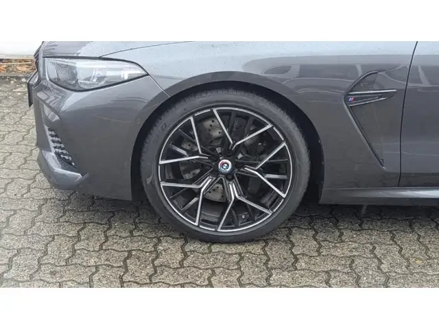 BMW M8