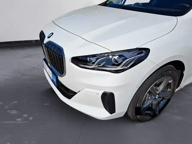 BMW 216