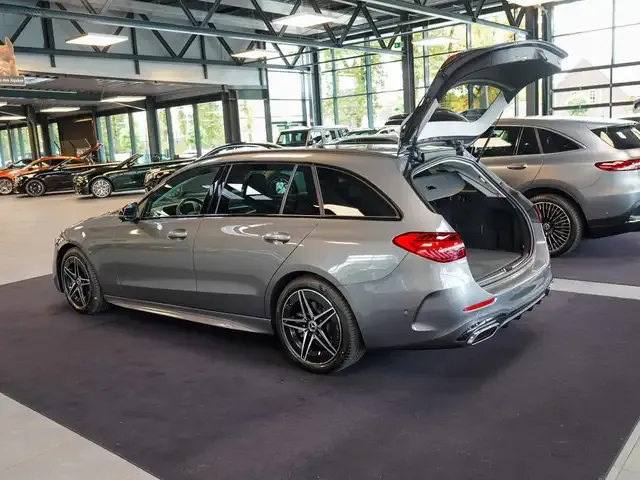 Mercedes-Benz C 220