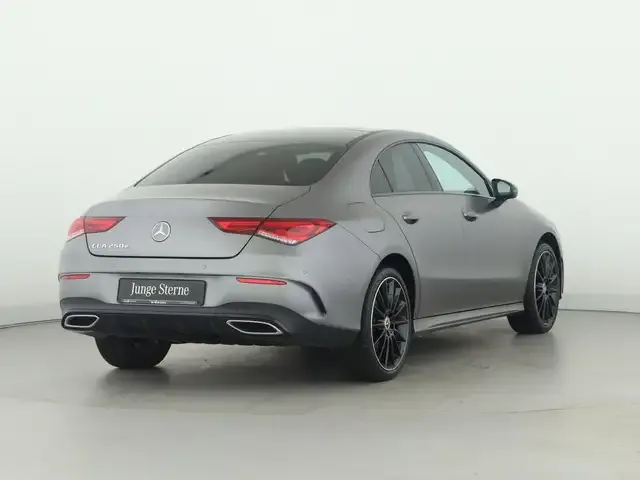 Mercedes-Benz CLA 250