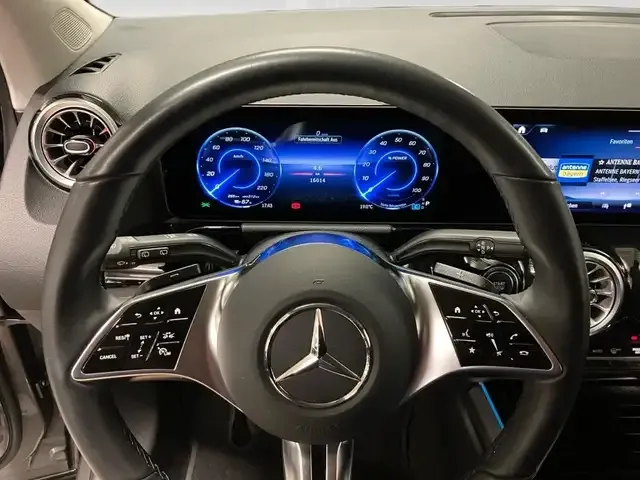 Mercedes-Benz EQA 350