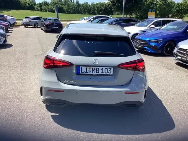 Mercedes-Benz A 250