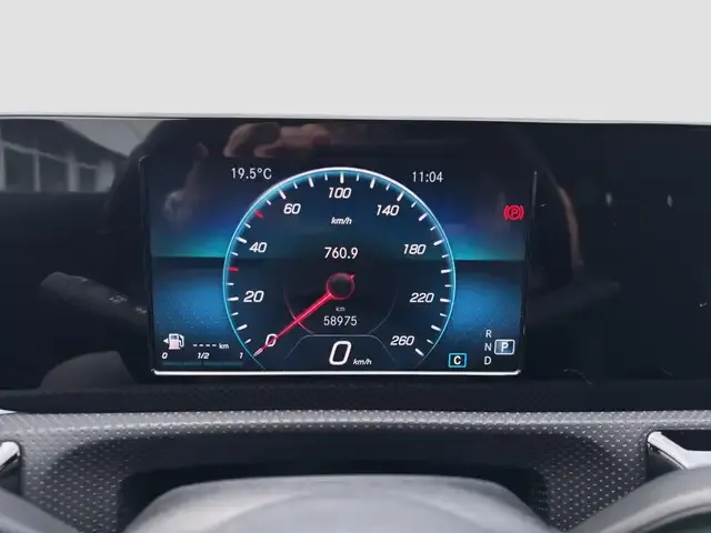 Mercedes-Benz CLA 220