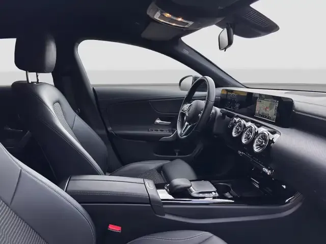 Mercedes-Benz CLA 220