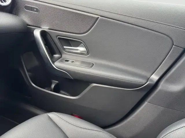 Mercedes-Benz CLA 220