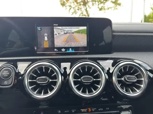 Mercedes-Benz CLA 220