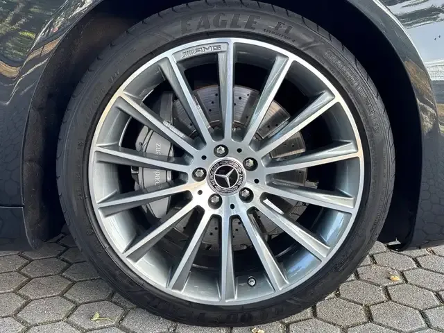 Mercedes-Benz S 400