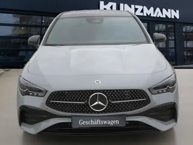 Mercedes-Benz CLA 180