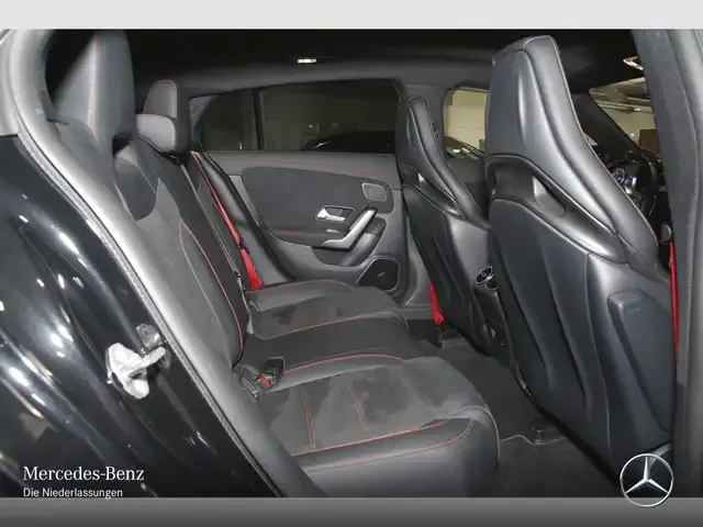 Mercedes-Benz CLA 45 AMG